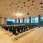 贾马酒店 4* 波斯托伊纳