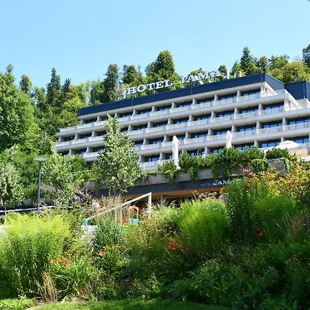 Hotel Cave Jama