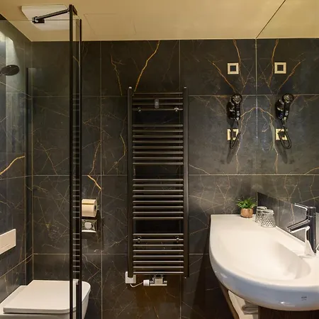 Hotel Jama - Cave Park 4*