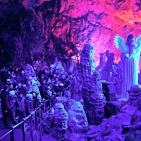Hotel Jama - Cave Park 4*