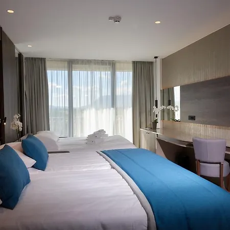 Jama - Cave Park Hotel