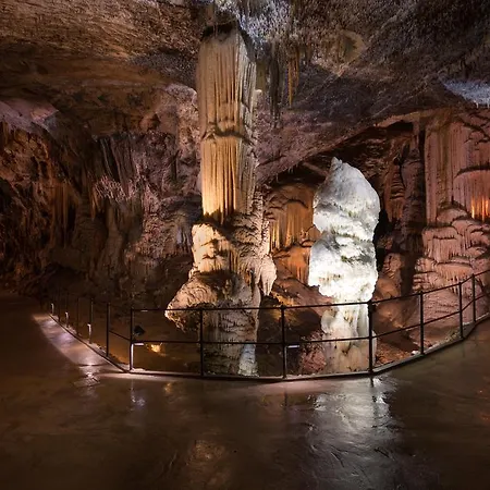 Cave Jama Hotel 4*