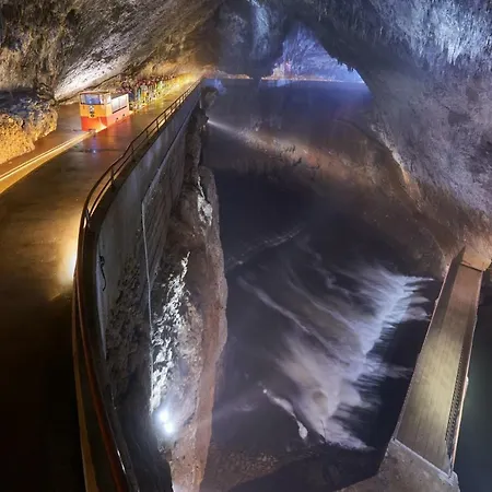 Отель Cave Jama 4*